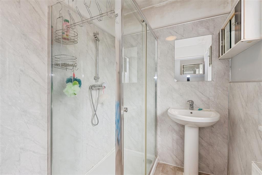 8, Banfields, TIVERTON, Devon, EX16 9BA