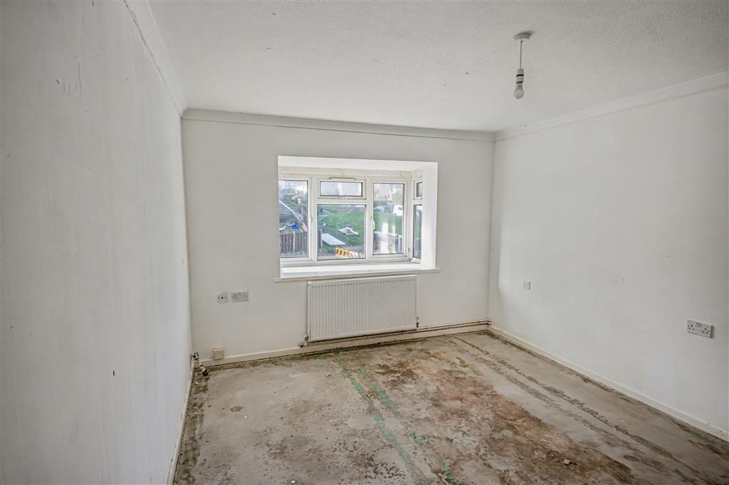 33, Sedgemoor Close, YEOVIL, Somerset, BA21 5NS