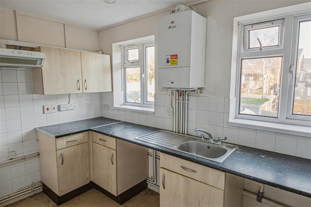 33, Sedgemoor Close, YEOVIL, Somerset, BA21 5NS