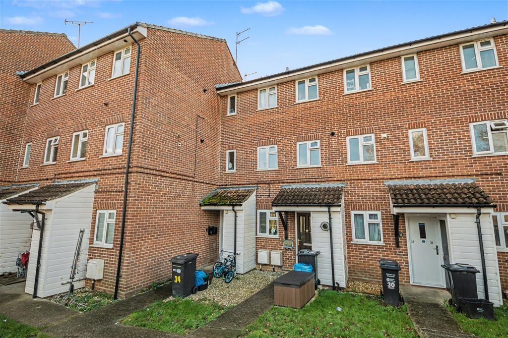 33, Sedgemoor Close, YEOVIL, Somerset, BA21 5NS