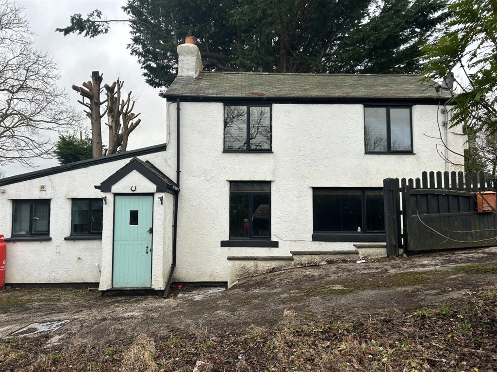 Burnside, Ffordd Corwen, MOLD, Clwyd, CH7 4LE