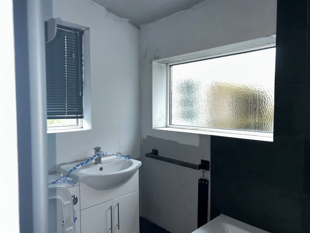 Burnside, Ffordd Corwen, MOLD, Clwyd, CH7 4LE