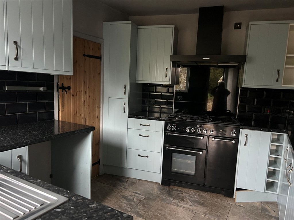 Burnside, Ffordd Corwen, MOLD, Clwyd, CH7 4LE