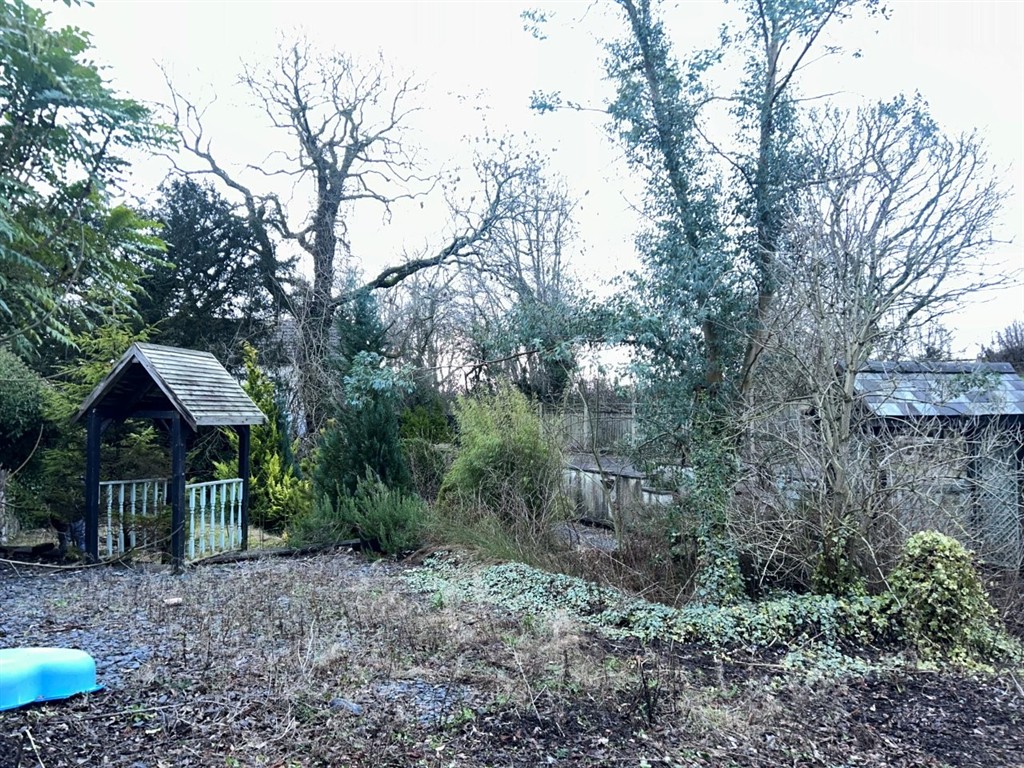 Burnside, Ffordd Corwen, MOLD, Clwyd, CH7 4LE