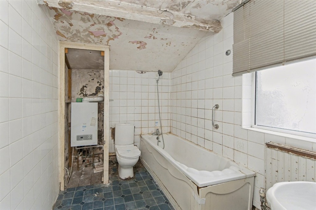 50, Cook Street, BARROW-IN-FURNESS, Cumbria, LA14 5TE