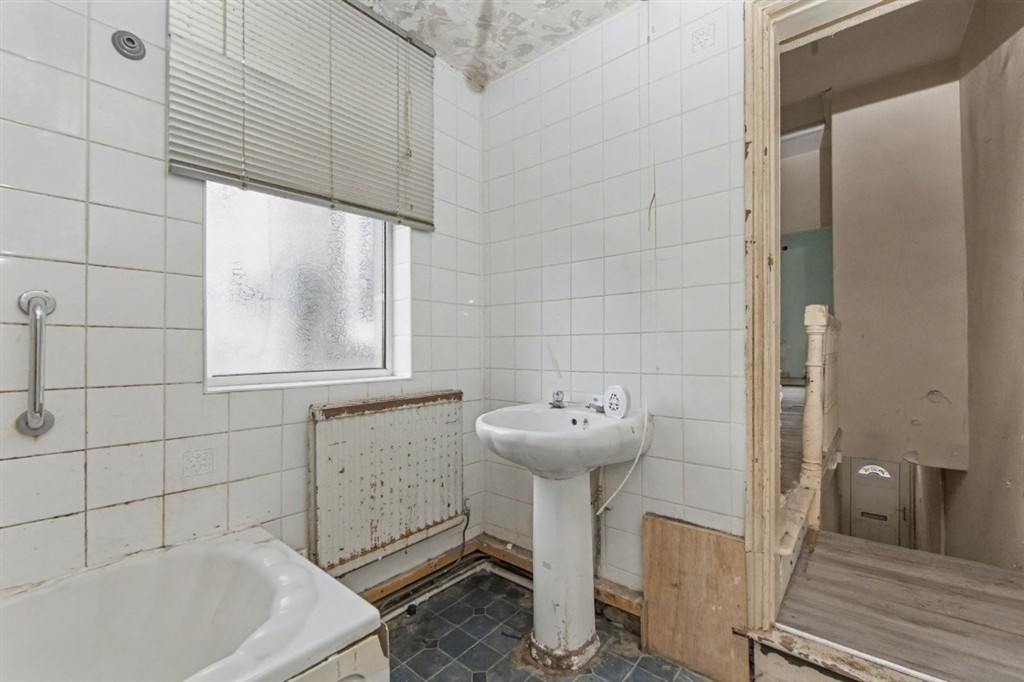 50, Cook Street, BARROW-IN-FURNESS, Cumbria, LA14 5TE