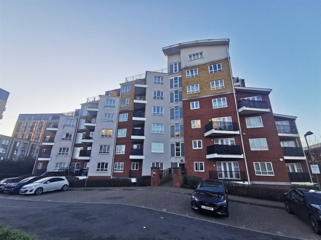 Flat 36, Omega Court, The Gateway, WATFORD, Hertfordshire, WD18 7HG
