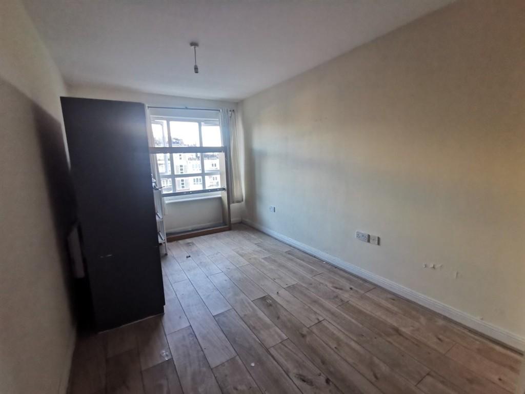 Flat 36, Omega Court, The Gateway, WATFORD, Hertfordshire, WD18 7HG