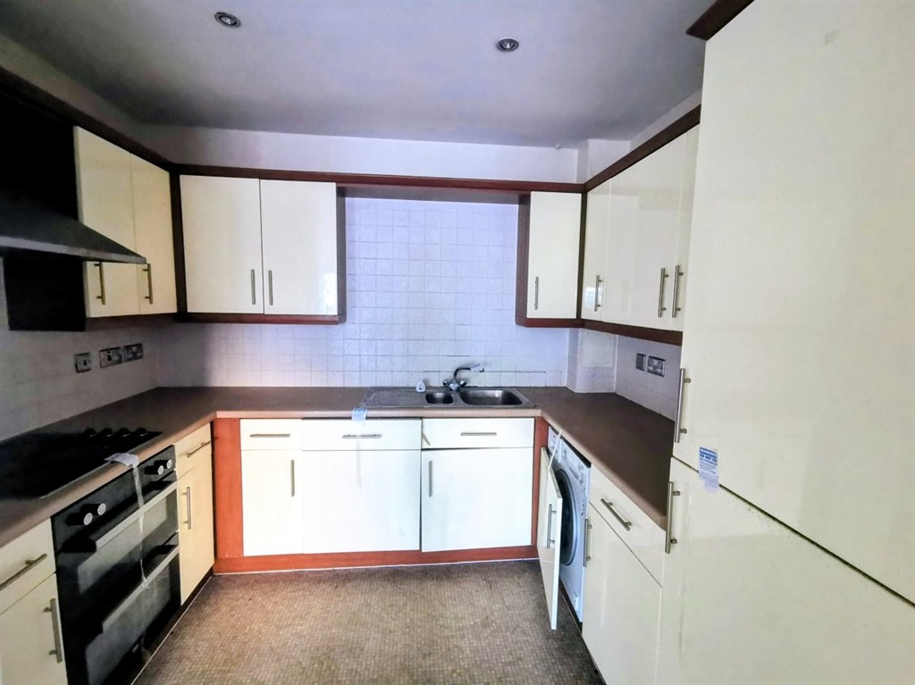 Flat 36, Omega Court, The Gateway, WATFORD, Hertfordshire, WD18 7HG