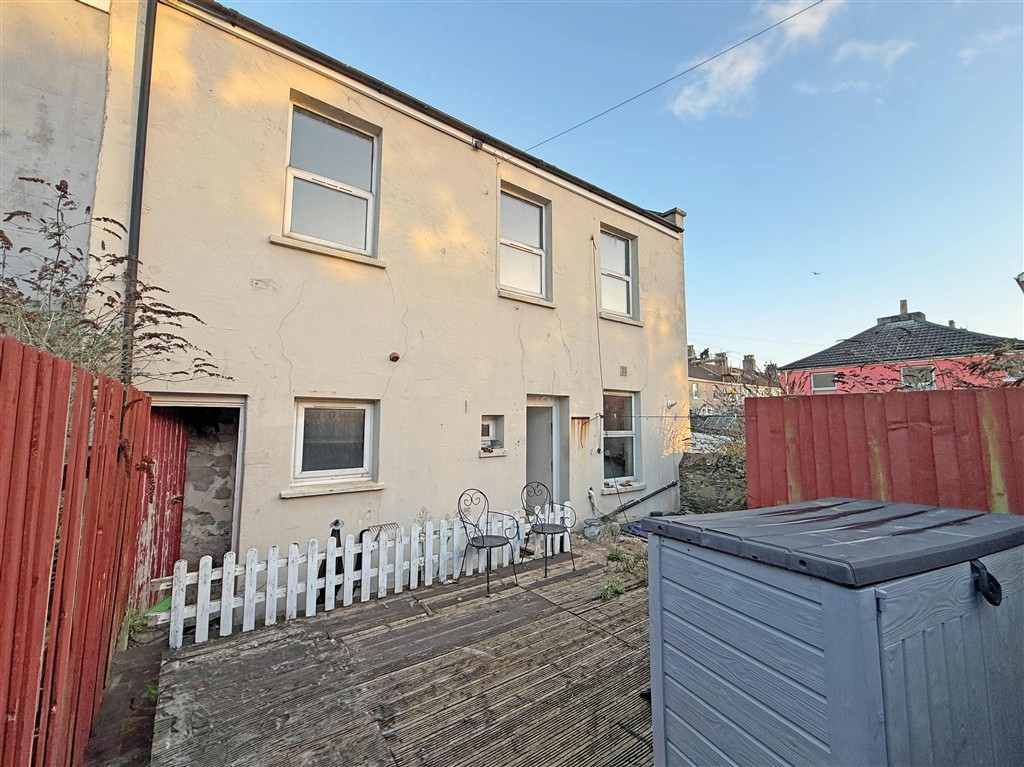 27, Warren Street, PLYMOUTH, Devon, PL2 1RQ