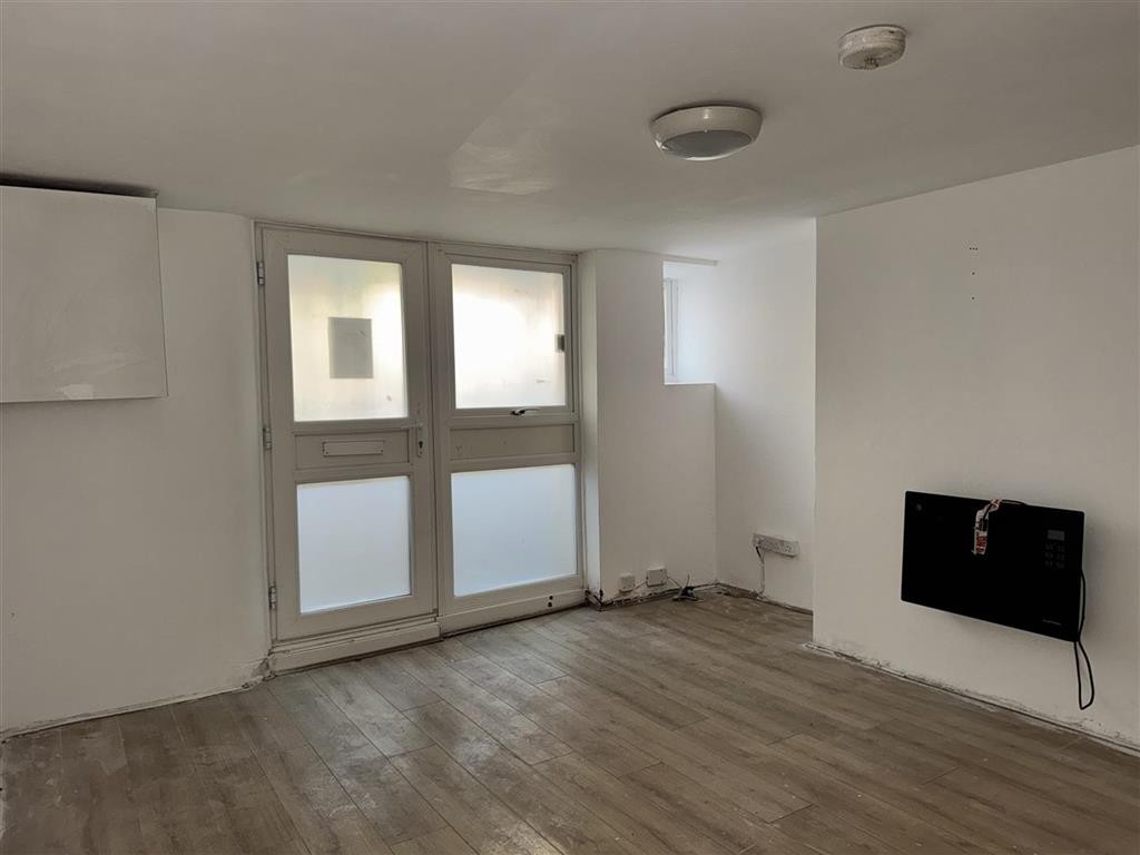 Flat 1, 34, The Polygon, SOUTHAMPTON, Hampshire, SO15 2BN