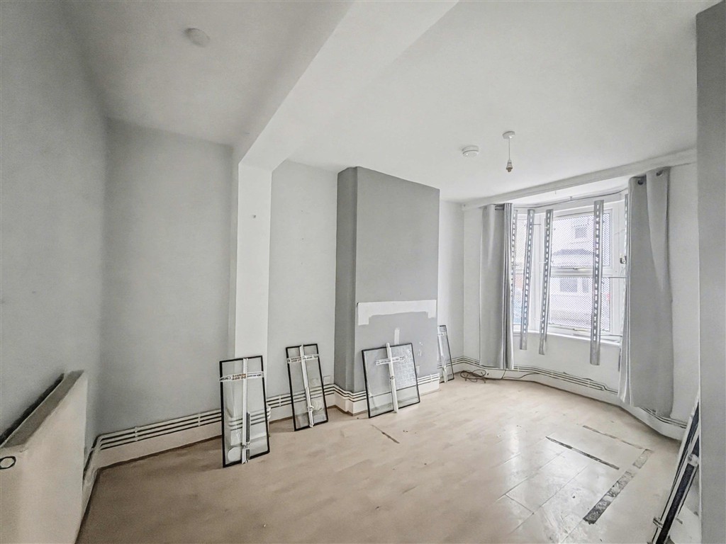 11, Holness Road, London, E15 4EN