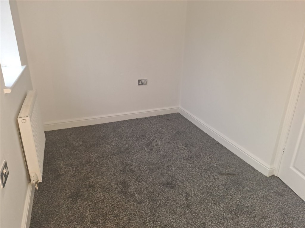 6, Lodge Court, TELFORD, Shropshire, TF2 7SE