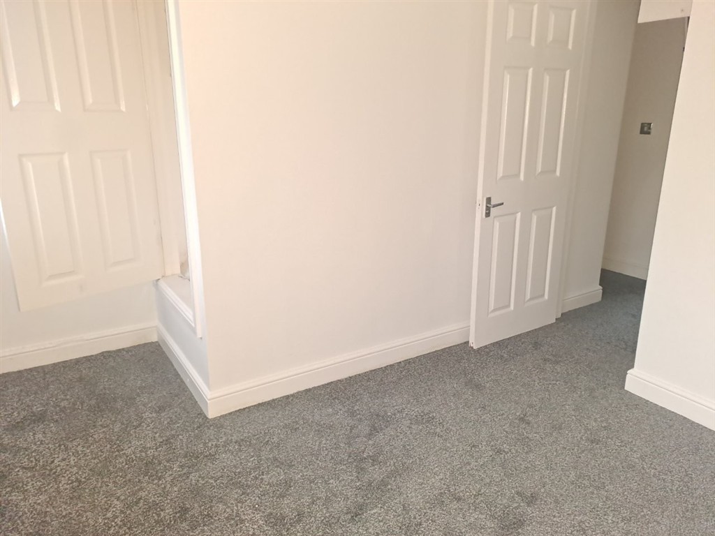 6, Lodge Court, TELFORD, Shropshire, TF2 7SE