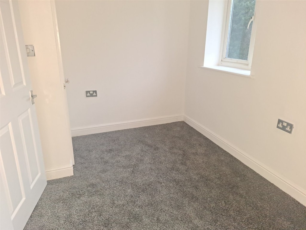 6, Lodge Court, TELFORD, Shropshire, TF2 7SE