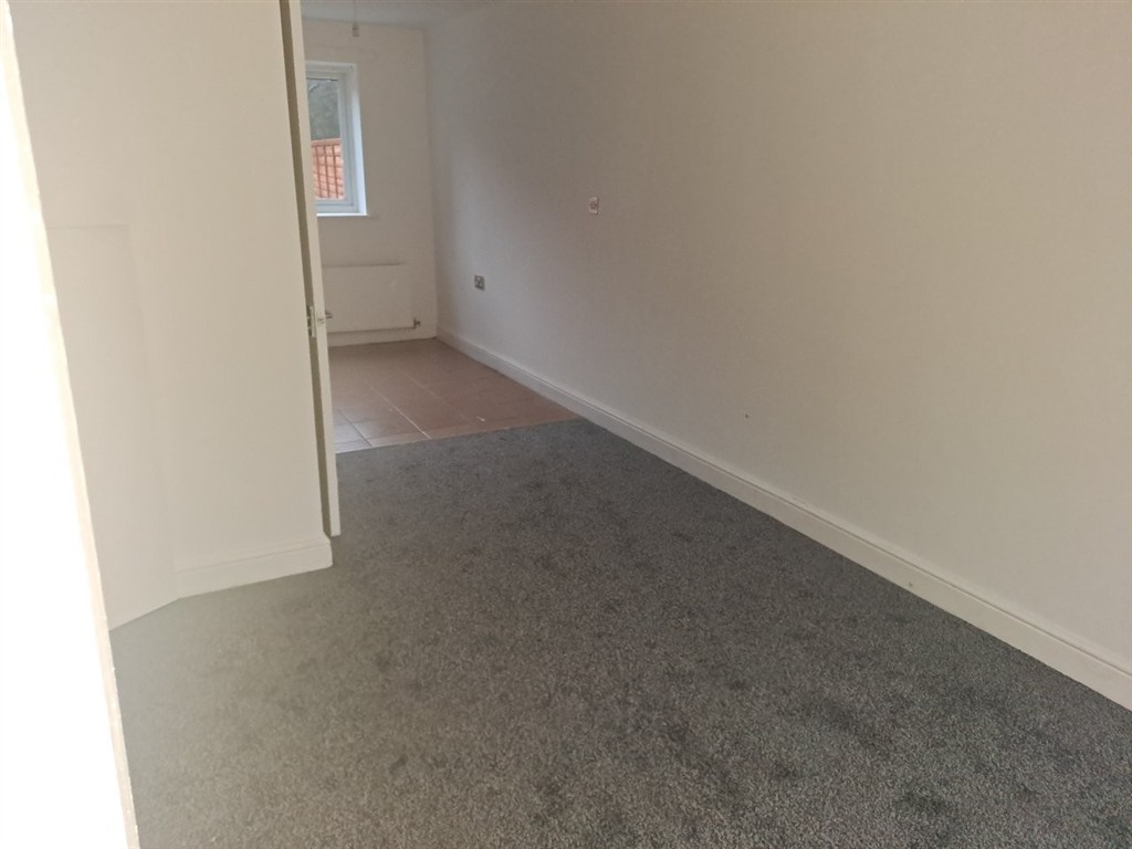 6, Lodge Court, TELFORD, Shropshire, TF2 7SE