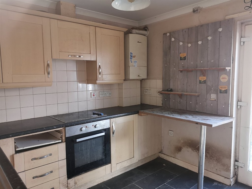 4, Hendra Heights, ST. AUSTELL, Cornwall, PL26 8FZ