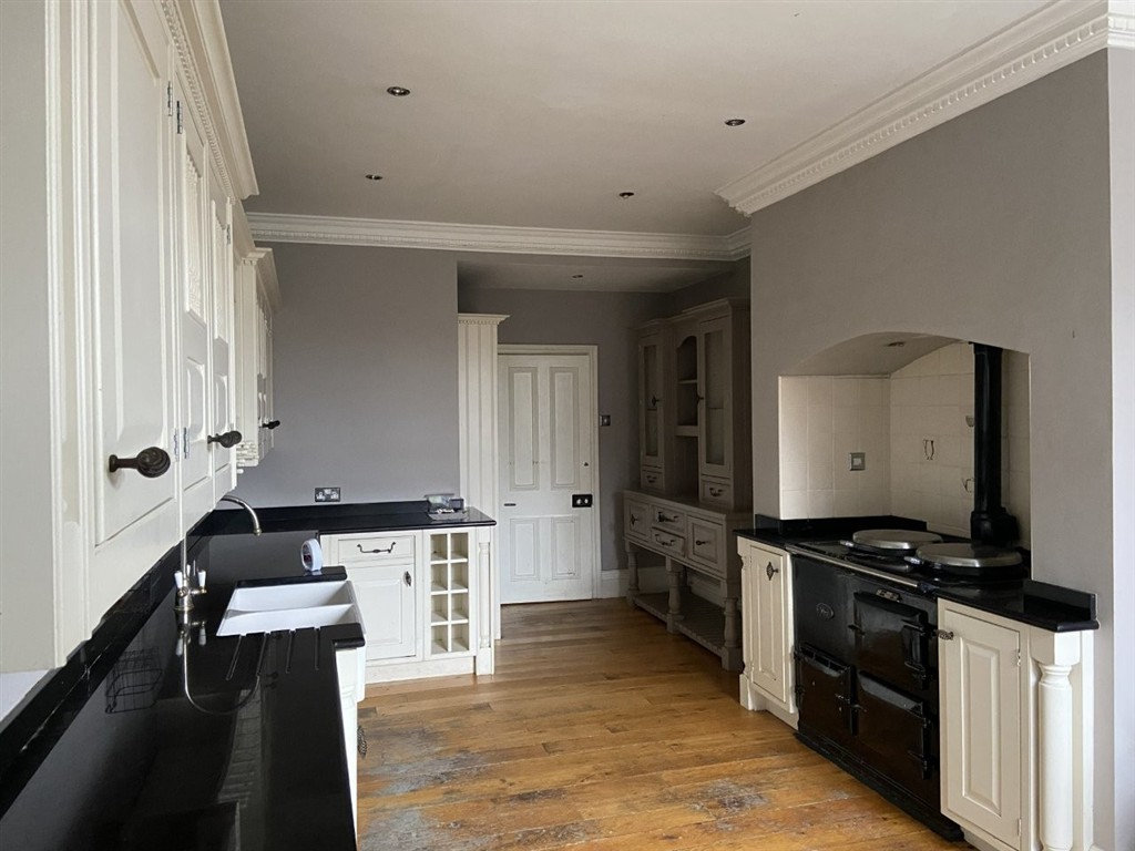 16, Westoe Village, SOUTH SHIELDS, Tyne and Wear, NE33 3EB