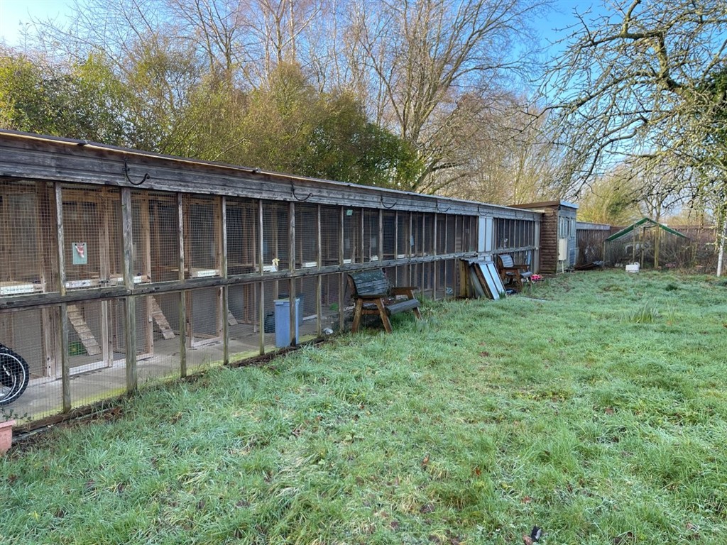 Meadowbrook, Yapton Lane, ARUNDEL, West Sussex, BN18 0AS