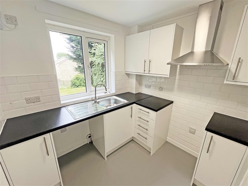 Flat 2 Caistor Garth, Rowantree Drive, BRADFORD, West Yorkshire, BD10 8ER