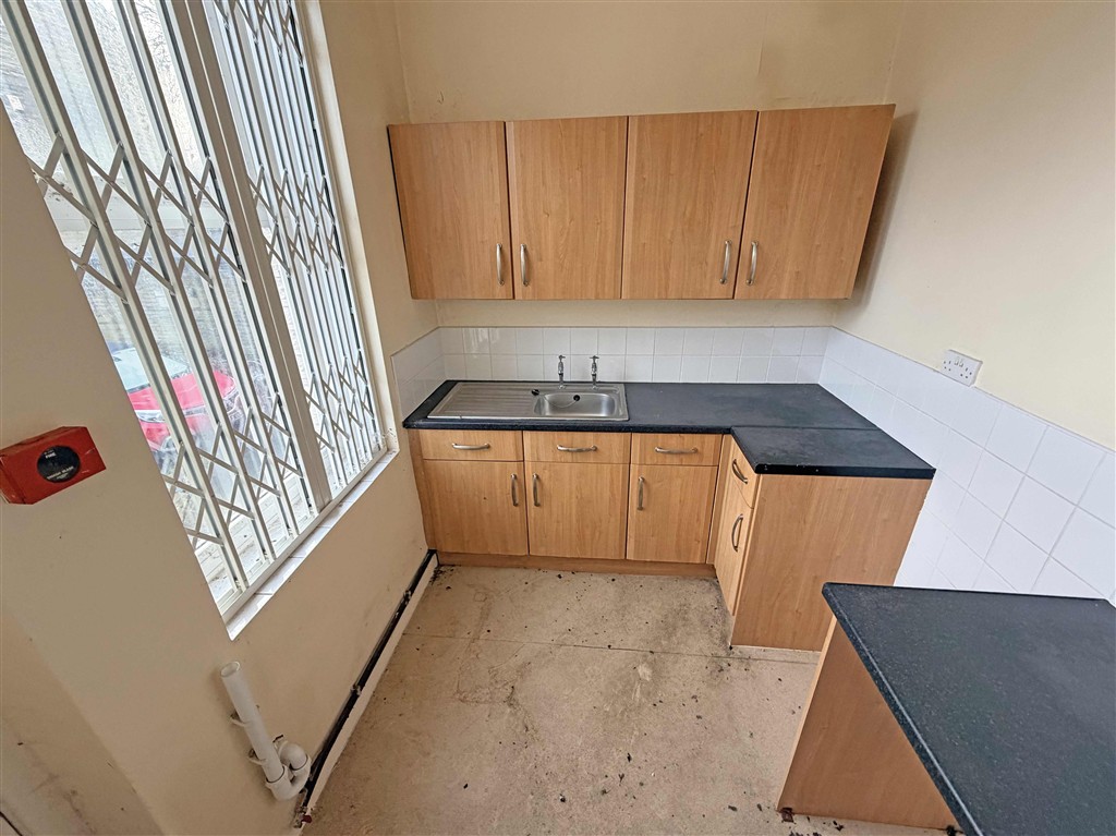 Flats 1 - 3, 109, Little Horton Lane, BRADFORD, West Yorkshire, BD5 0BU