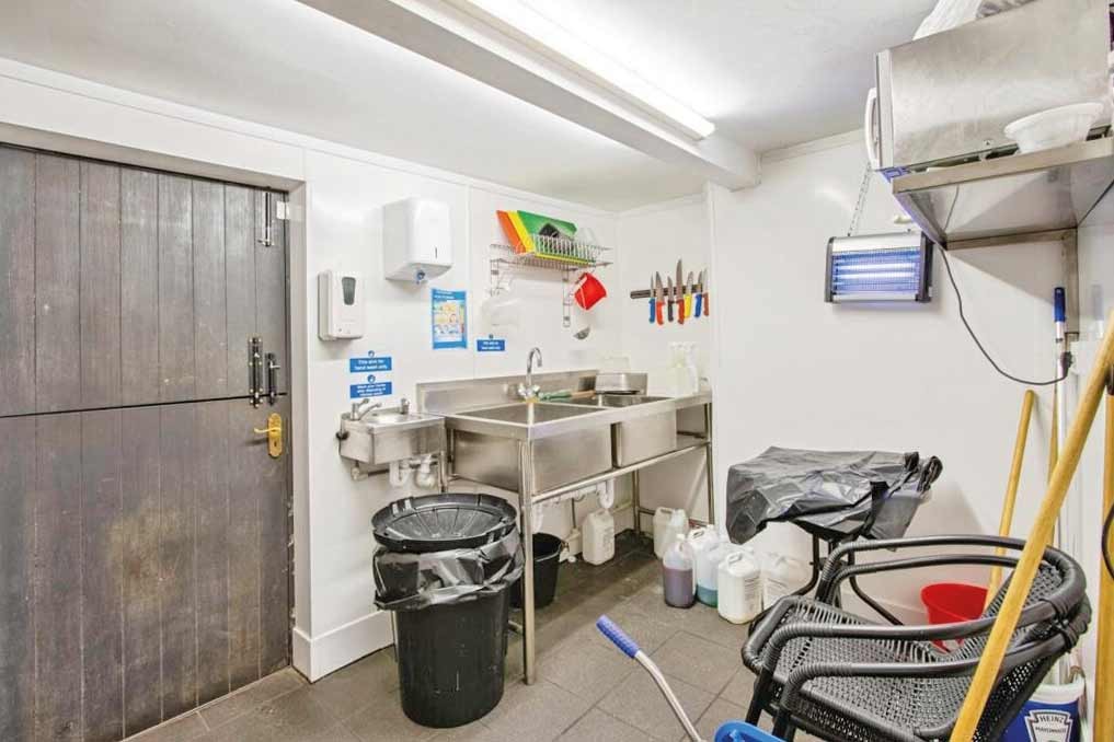 55, Lake Lock Road, WAKEFIELD, West Yorkshire, WF3 4HP