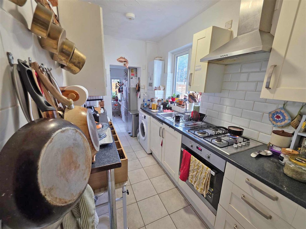 17, Shaftesbury Avenue, SOUTHAMPTON, Hampshire, SO17 1SB