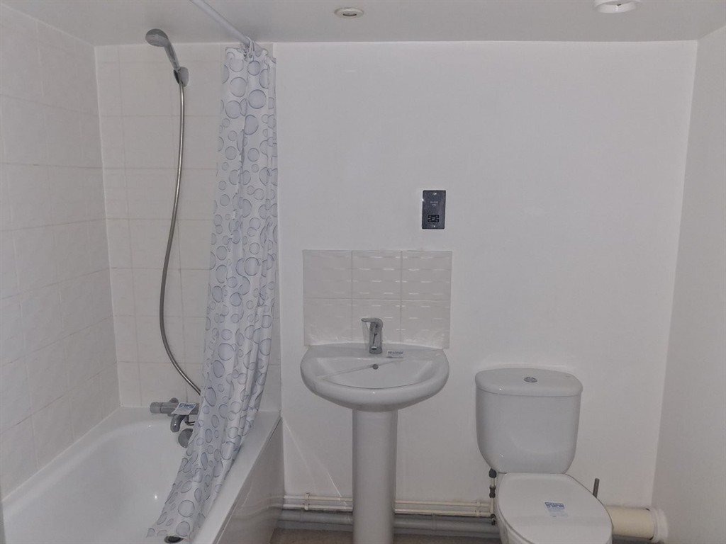 Flat 2, Biddle & Shipton Warehouse, The Docks, GLOUCESTER, Gloucestershire, GL1 2BY