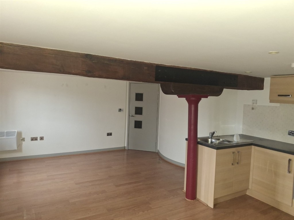 Flat 2, Biddle & Shipton Warehouse, The Docks, GLOUCESTER, Gloucestershire, GL1 2BY