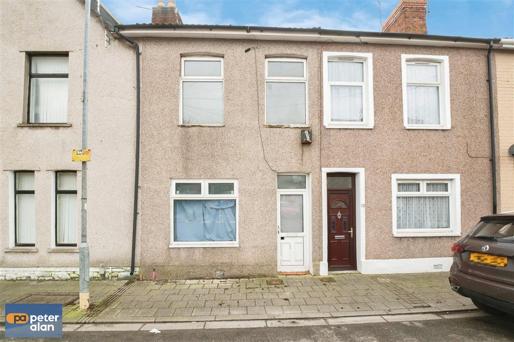 Three Bedroom Mid Terrace Property