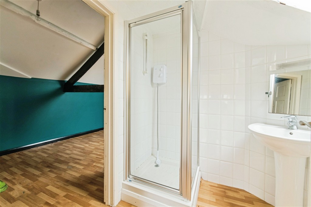 12, The Square, CULLOMPTON, Devon, EX15 3AA