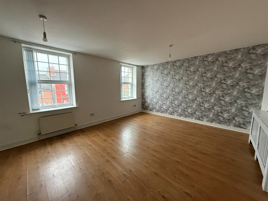 Flat 8, 22, Montpellier Crescent, WALLASEY, Merseyside, CH45 9AB