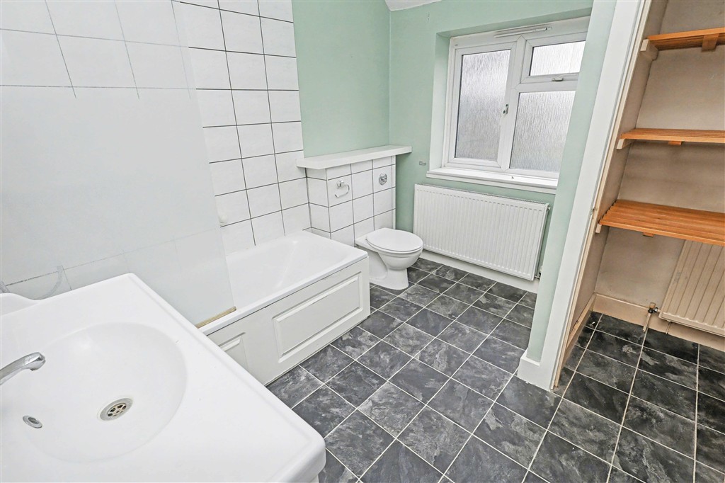 317, North Circular Road, NEASDEN, London, NW10 0HY