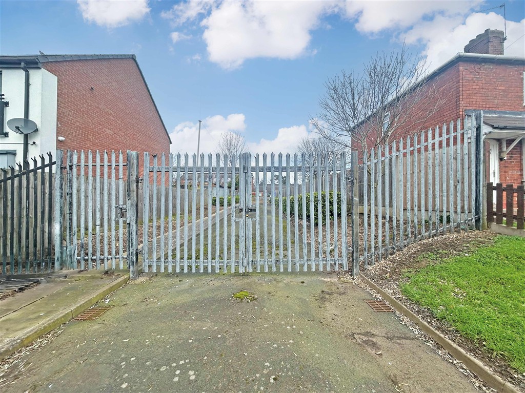 Land to the rear of Showell Court, Fourth Avenue, WOLVERHAMPTON, West Midlands, WV10 9NN