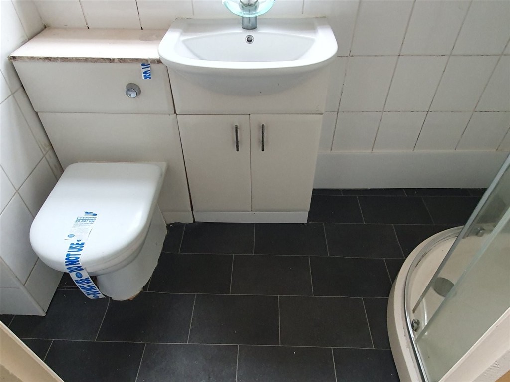 Flat 2, 35, Gardens Lane, DONCASTER, South Yorkshire, DN12 3JX