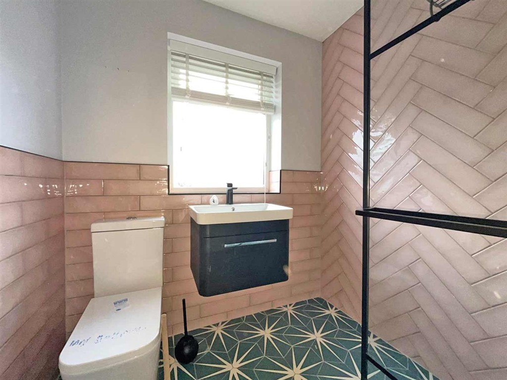 11, Back Mount Pleasant, LEEDS, West Yorkshire, LS10 3TD