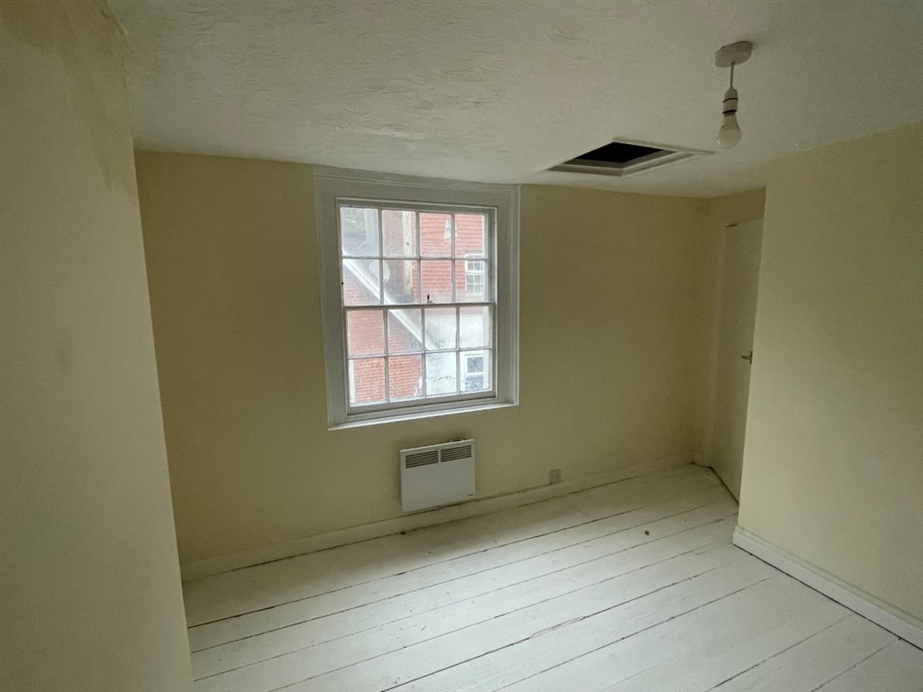 11b, George Street, HASTINGS, East Sussex, TN34 3EG