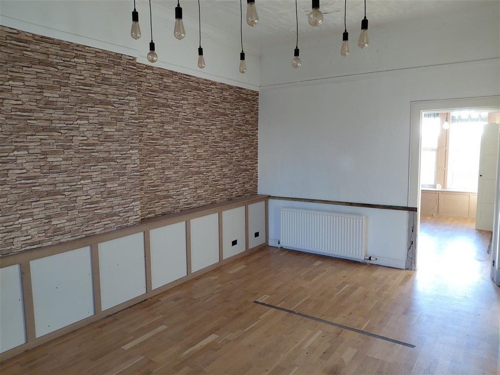 7 Bryson Place, Mid Street, BATHGATE, West Lothian, EH48 1PT