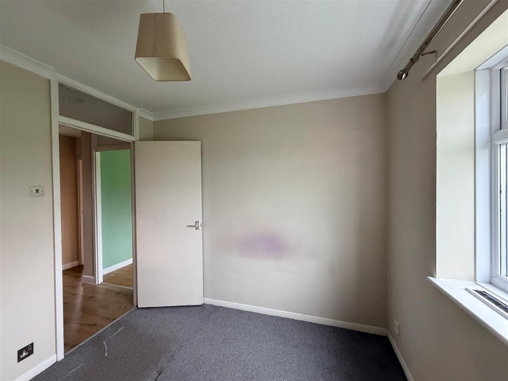 16, Lorna Court, ST. IVES, Cambridgeshire, PE27 6FD