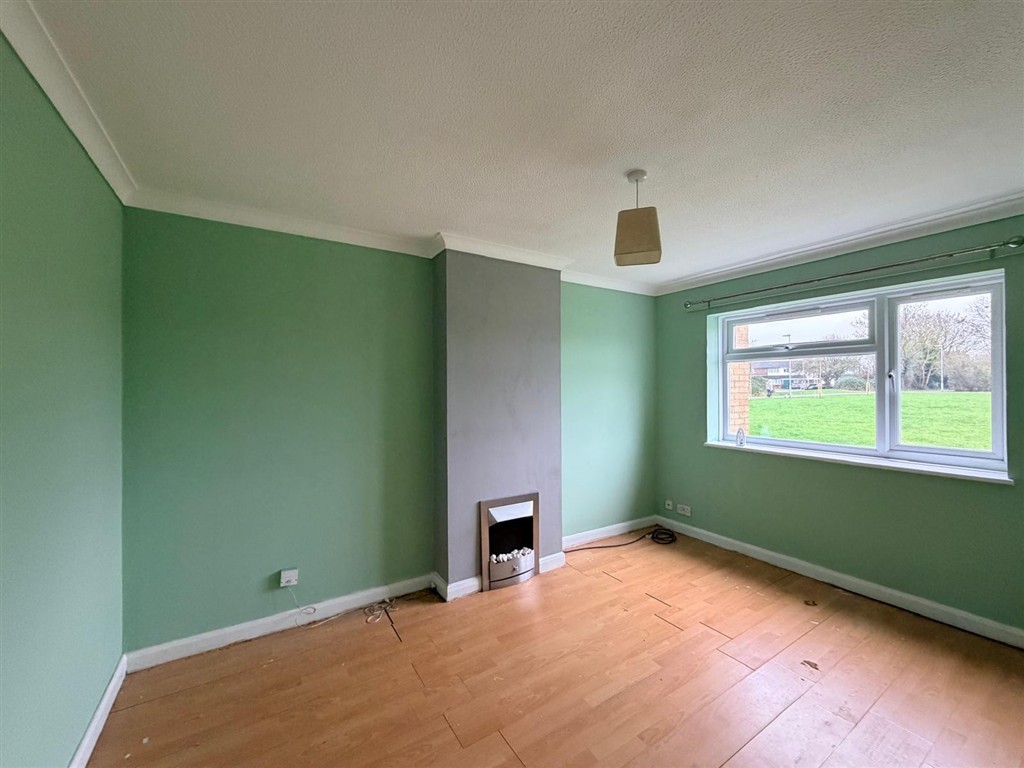 16, Lorna Court, ST. IVES, Cambridgeshire, PE27 6FD