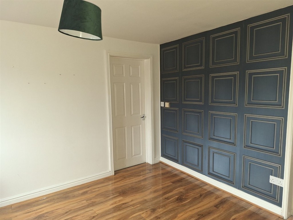 39, Heol Helig, EBBW VALE, Gwent, NP23 4TZ