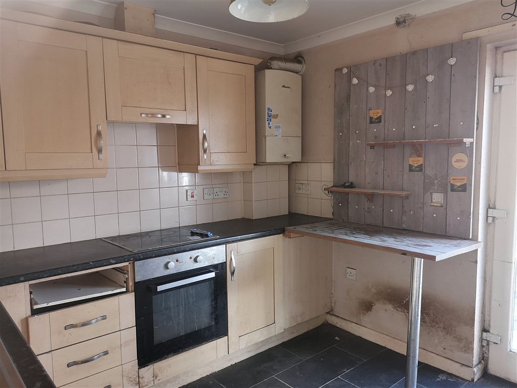 4, Hendra Heights, ST. AUSTELL, Cornwall, PL26 8FZ