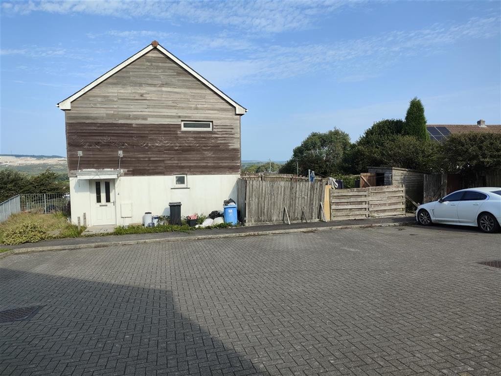 4, Hendra Heights, ST. AUSTELL, Cornwall, PL26 8FZ