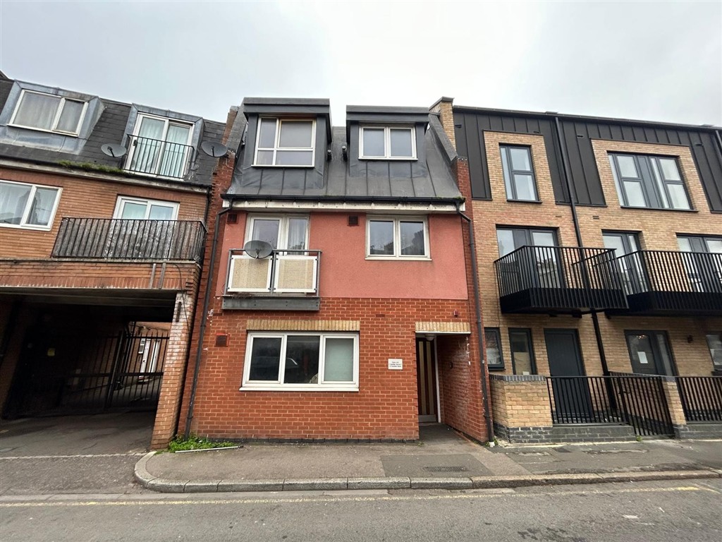 Flat 1, Lapidge House, 5, Coombe Road, KINGSTON UPON THAMES, Surrey, KT2 7AB