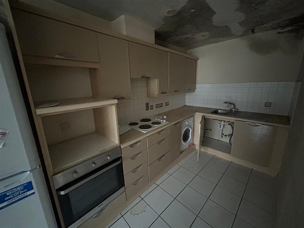 Flat 1, Lapidge House, 5, Coombe Road, KINGSTON UPON THAMES, Surrey, KT2 7AB