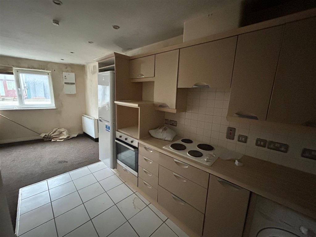 Flat 1, Lapidge House, 5, Coombe Road, KINGSTON UPON THAMES, Surrey, KT2 7AB