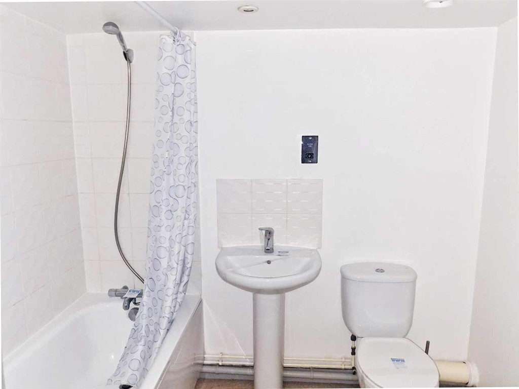 Flat 2, Biddle & Shipton Warehouse, The Docks, GLOUCESTER, Gloucestershire, GL1 2BY