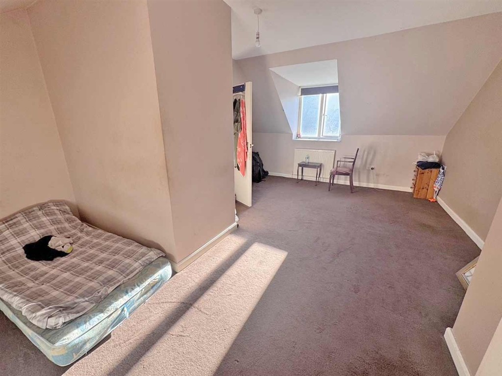 75, High Street, CAMBERLEY, Surrey, GU15 3RB