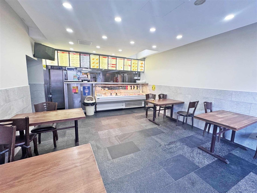 75, High Street, CAMBERLEY, Surrey, GU15 3RB