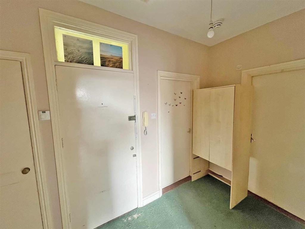 Flat C, 30, Buckley Road, KILBURN, London, NW6 7NA